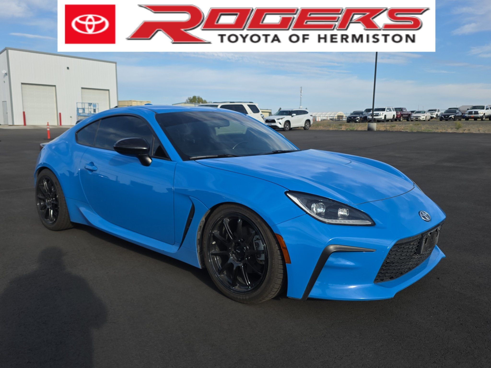 Certified 2022 Toyota GR86 w/ ALL Weather Mat Package (TMS) RWD image 1