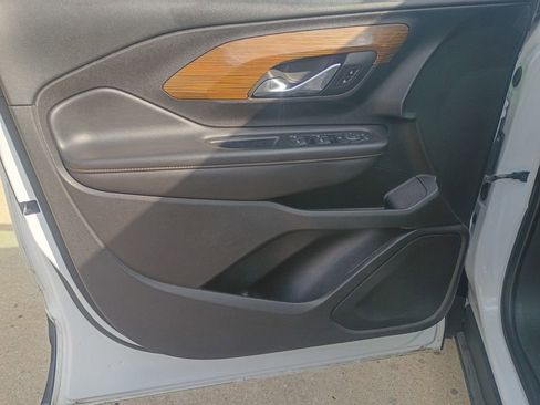 Used 2020 GMC Terrain SLE image 9