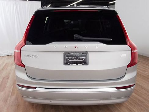 Used 2023 Volvo XC90 T8 Ultimate AWD/4WD image 4