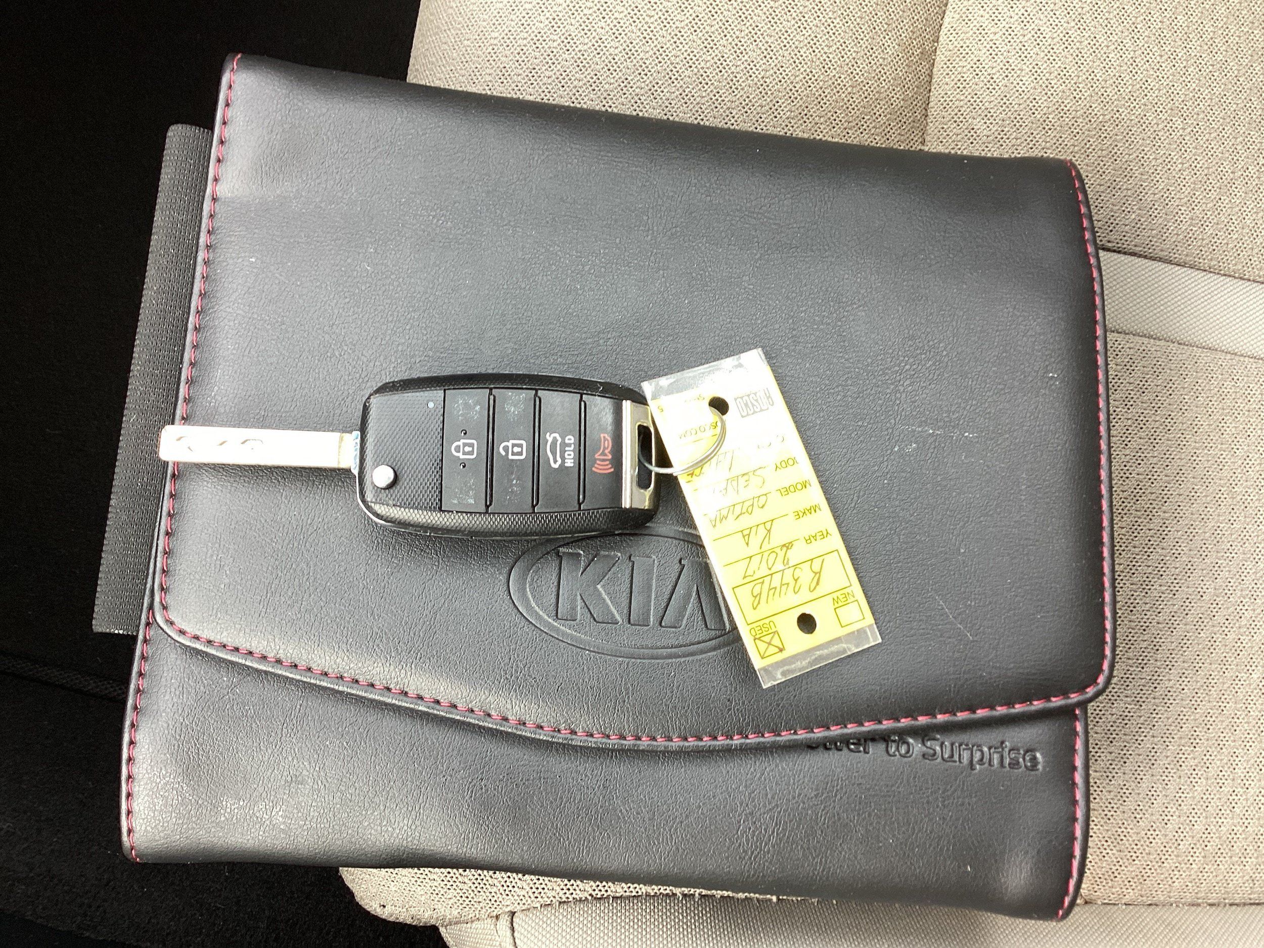 Used 2017 Kia Optima LX FWD image 19