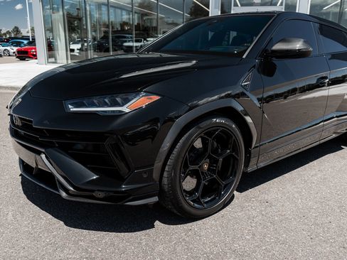 Used 2023 Lamborghini Urus Performante AWD/4WD image 21
