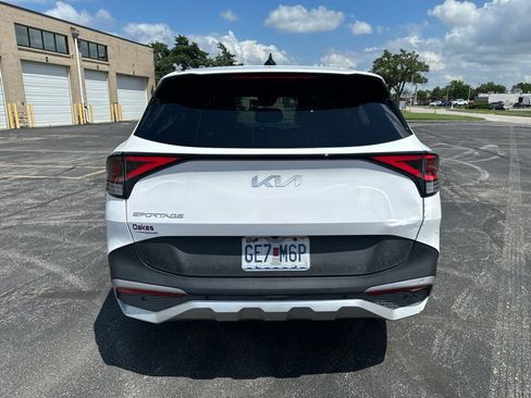 Certified 2023 Kia Sportage EX FWD image 6