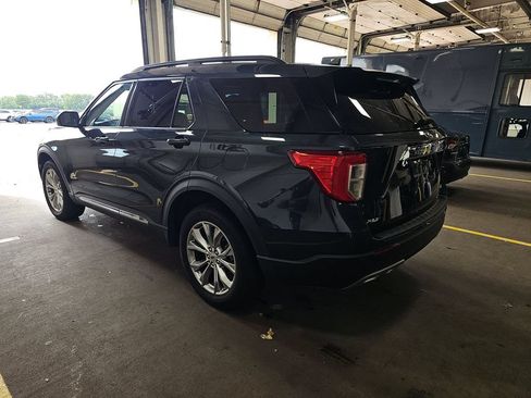 Used 2024 Ford Explorer XLT w/ Equipment Group 202A AWD/4WD image 2