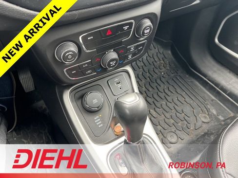 Certified 2020 Jeep Compass Latitude image 10
