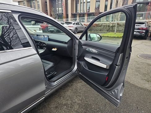 New 2026 Genesis GV70 2.5T Advanced image 28