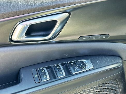 Certified 2026 Kia Carnival SX Prestige FWD image 21