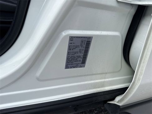 Used 2020 Nissan Pathfinder S image 34