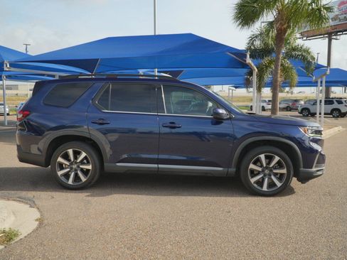 Used 2023 Honda Pilot Touring image 9