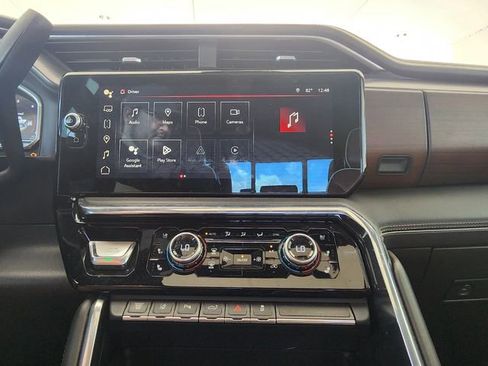 Used 2024 GMC Sierra 3500 Denali Ultimate AWD/4WD image 31