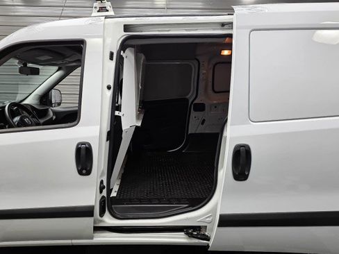 Used 2021 RAM ProMaster City Tradesman FWD image 11
