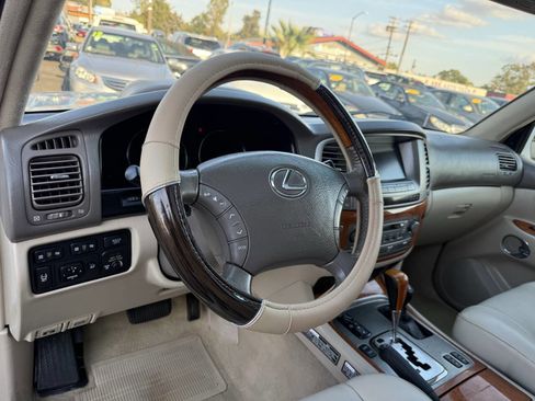 Used 2006 Lexus LX 470 4WD image 17