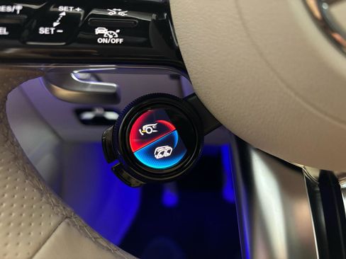 Used 2022 Mercedes-Benz SL 63 AMG 4MATIC image 39