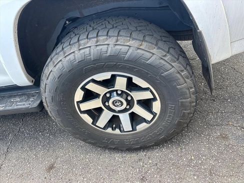 Used 2021 Toyota 4Runner TRD Off-Road AWD/4WD image 15
