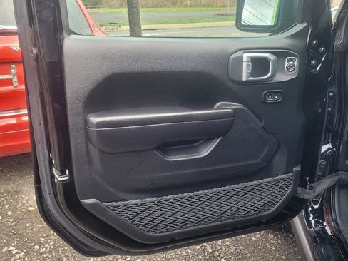 Used 2020 Jeep Wrangler Unlimited Sport AWD/4WD image 10