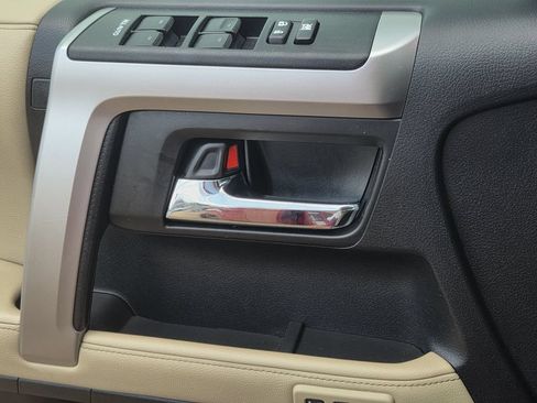 Used 2024 Toyota 4Runner Limited RWD image 17