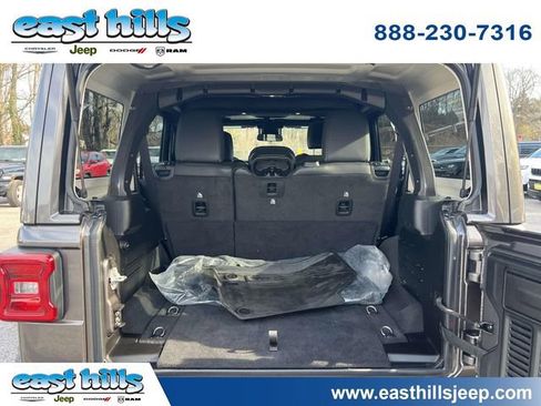 Used 2025 Jeep Wrangler Unlimited Sahara w/ Safety Group AWD/4WD image 12