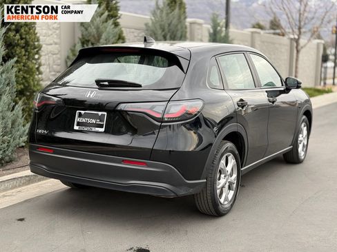 Used 2025 Honda HR-V LX image 9