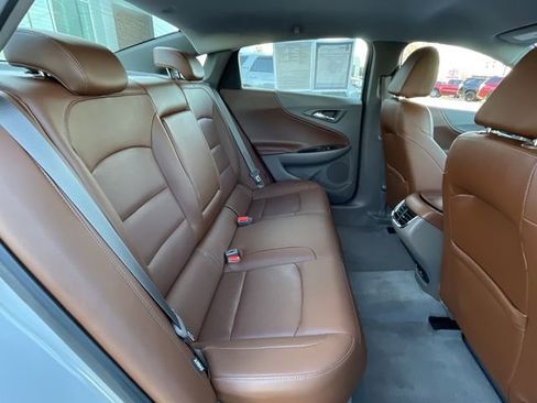 Used 2017 Chevrolet Malibu Premier w/ Driver Confidence Package FWD image 21