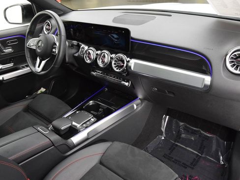 Used 2023 Mercedes-Benz GLB 250 image 15