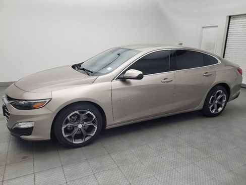 Used 2023 Chevrolet Malibu LT FWD image 2