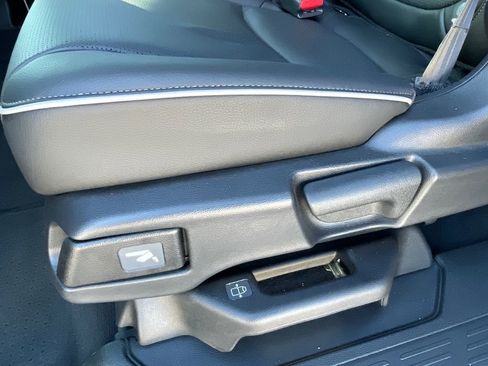 Used 2025 Honda Odyssey Elite image 23