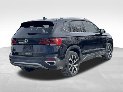 Used 2022 Volkswagen Taos SE image 4