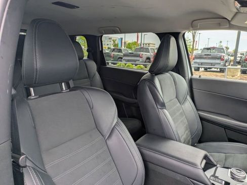 Used 2025 Mitsubishi Outlander SE FWD image 36