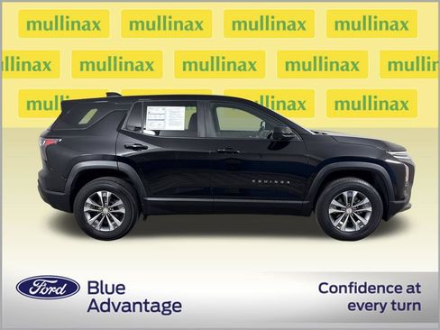 Used 2025 Chevrolet Equinox LT w/ Safety and Technology Package FWD image 2