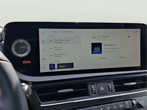 Used 2024 Lexus ES 350 w/ Premium Package FWD image 16