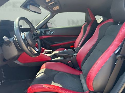 Used 2025 Nissan Z Performance w/ Floor Mat Package RWD image 10