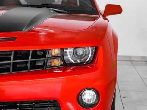 Used 2010 Chevrolet Camaro SS w/ RS Package image 31