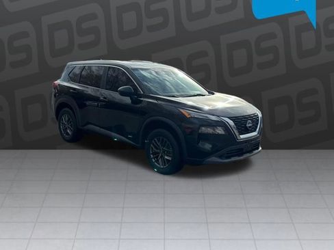 Used 2023 Nissan Rogue S image 7