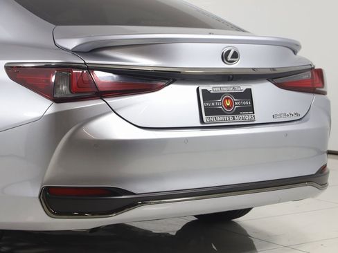 Used 2024 Lexus ES 300h F Sport w/ Accessory Package (Z2) image 25