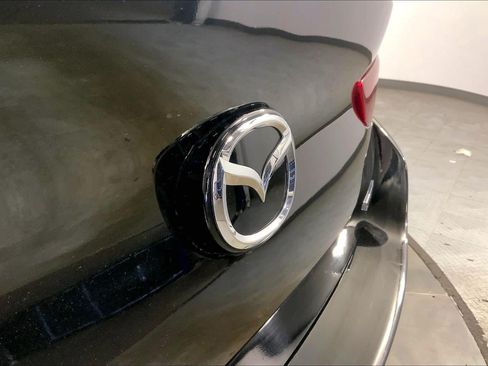 Used 2024 MAZDA MAZDA3 s FWD image 30