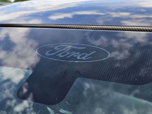 Used 2021 Ford Mustang Shelby GT500 w/ Technology Package image 11