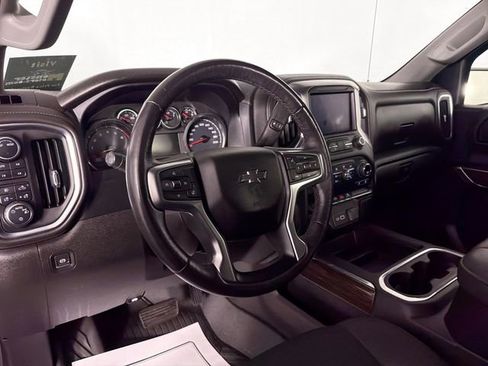 Used 2022 Chevrolet Silverado 1500 LT Trail Boss w/ Bed Protection Package AWD/4WD image 9