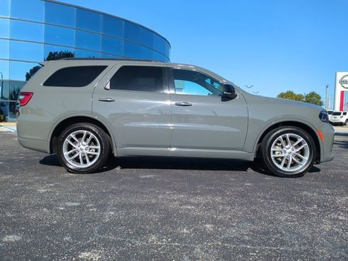 Used 2024 Dodge Durango GT image 3