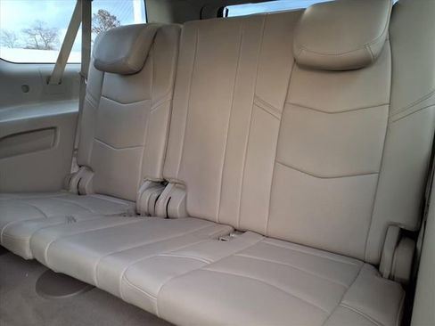 Used 2018 Cadillac Escalade ESV Premium Luxury AWD/4WD image 11