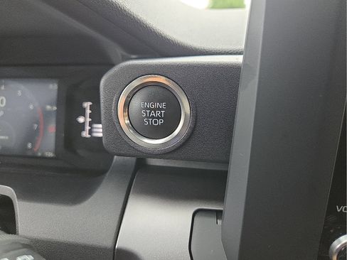 Used 2025 Toyota 4Runner SR5 AWD/4WD image 20