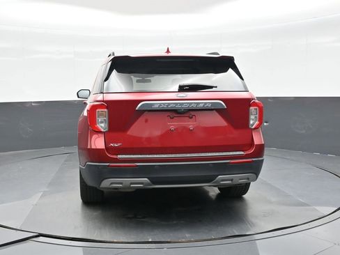 Certified 2020 Ford Explorer XLT w/ Equipment Group 202A image 5