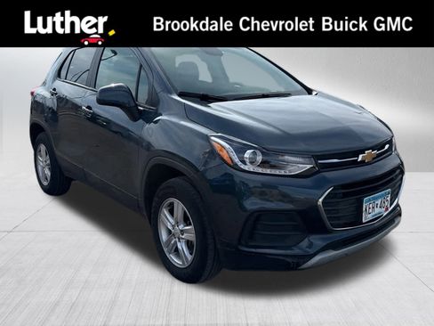 Used 2022 Chevrolet Trax LT w/ LT Convenience Package image 1