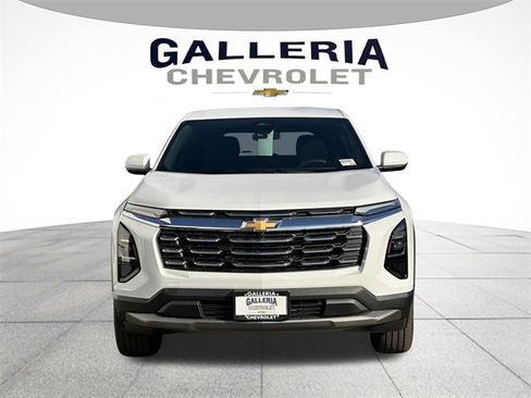 New 2026 Chevrolet Equinox LT image 3