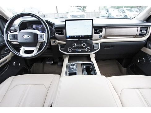 Used 2022 Ford Expedition Max Limited RWD image 7