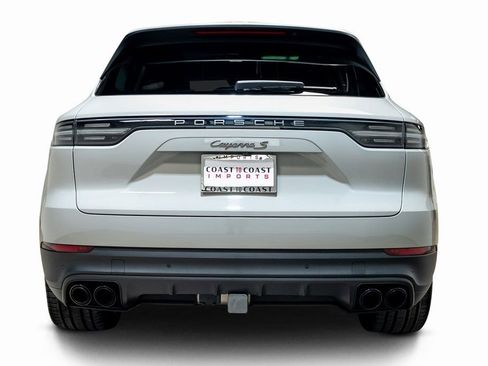 Used 2022 Porsche Cayenne S Platinum image 10