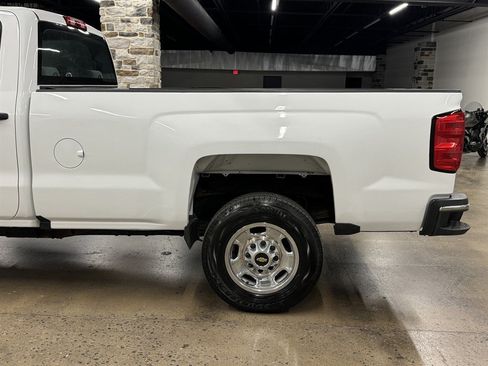 Used 2016 Chevrolet Silverado 2500 W/T AWD/4WD image 8