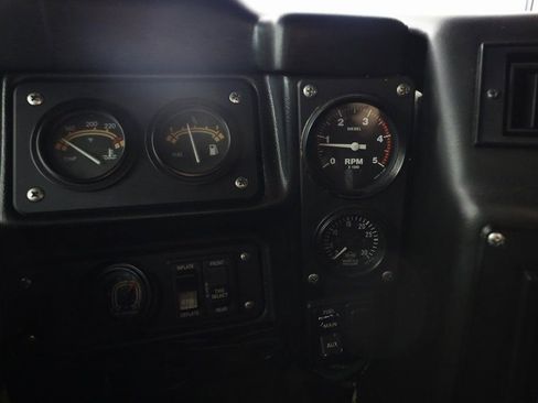 Used 1998 HUMMER H1 4-Door Wagon image 24