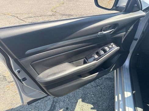 Used 2023 Nissan Altima 2.5 SV image 16