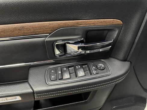 Used 2018 RAM 3500 Laramie w/ Snow Chief Group AWD/4WD image 32