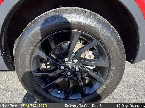 Used 2019 Land Rover Discovery Sport SE image 10