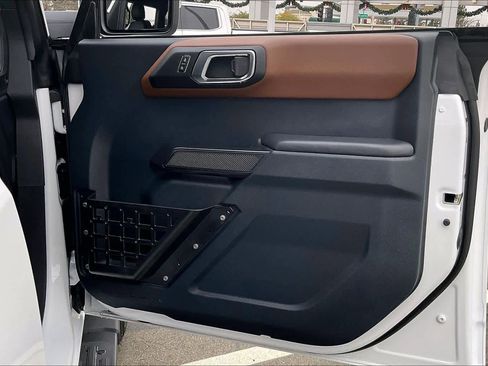 Used 2024 Ford Bronco Outer Banks image 25